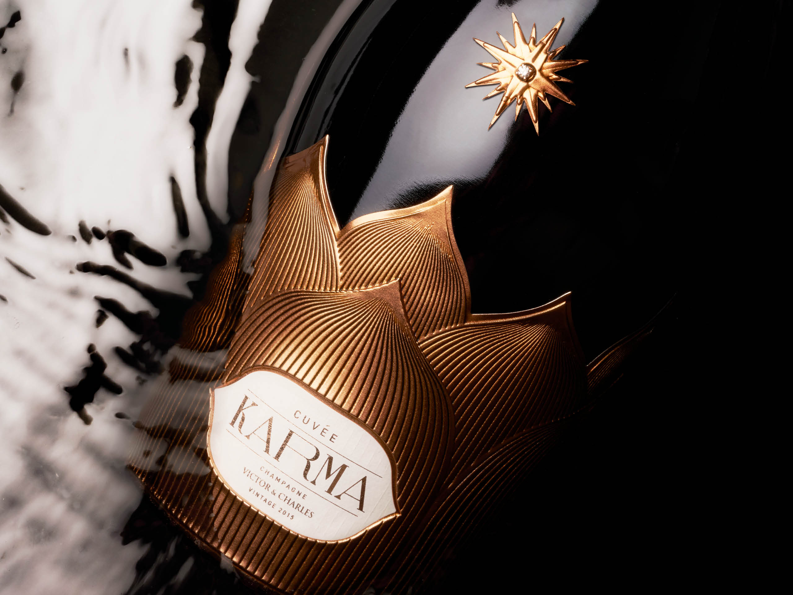 國際包裝設(shè)計分享|名貴酒包裝設(shè)計