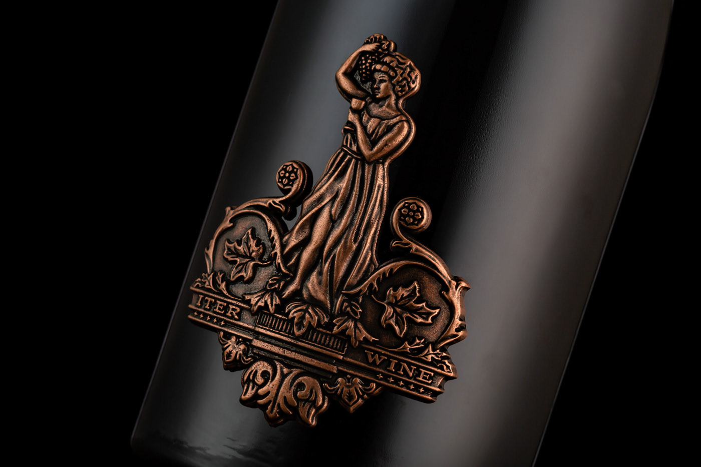 國際包裝設(shè)計分享|葡萄女神酒包裝設(shè)計欣賞